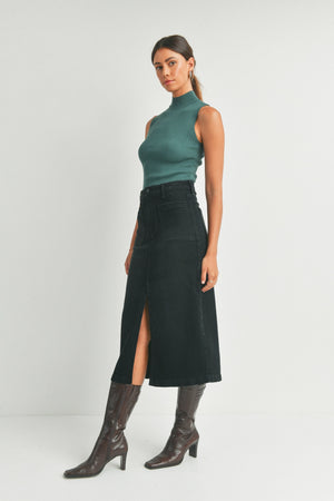 
            
                Load image into Gallery viewer, Goldie Utility Pocket Midi Skirt l Black
            
        